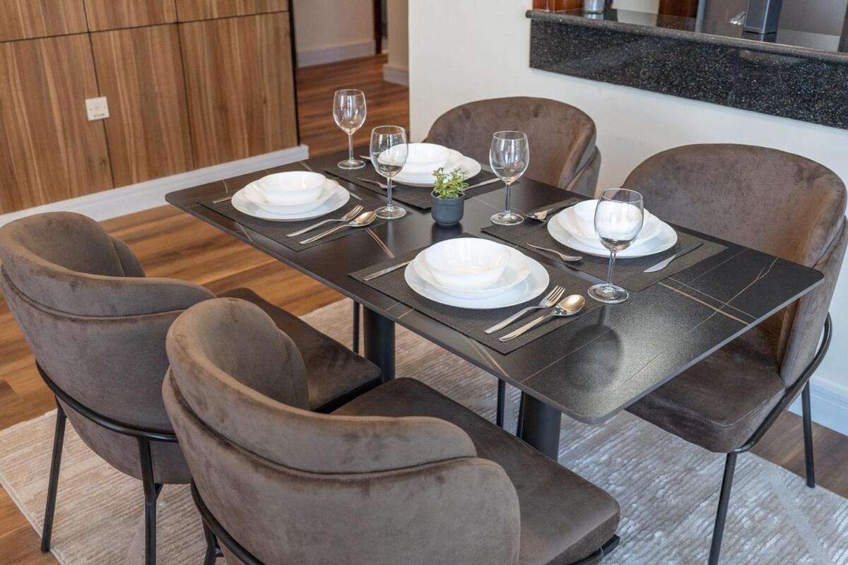 Relaxing Modern For 4 In Business Bay