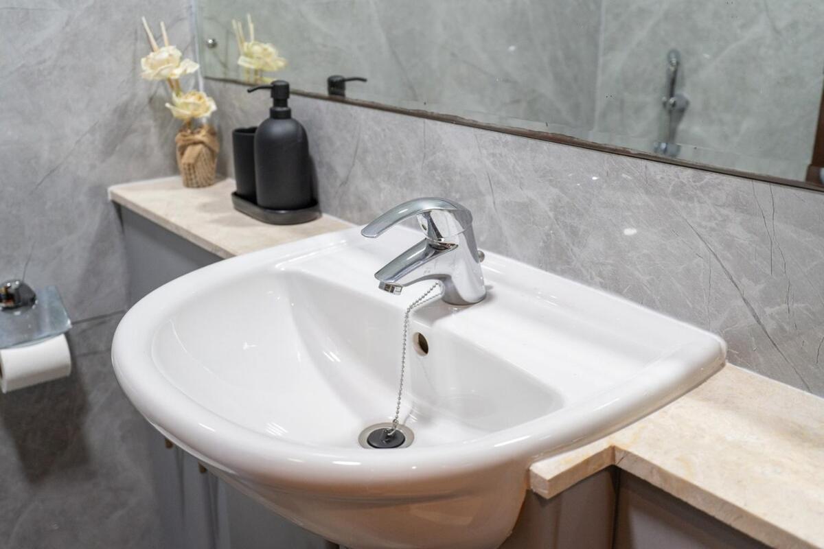 Relaxing Modern For 4 In Business Bay