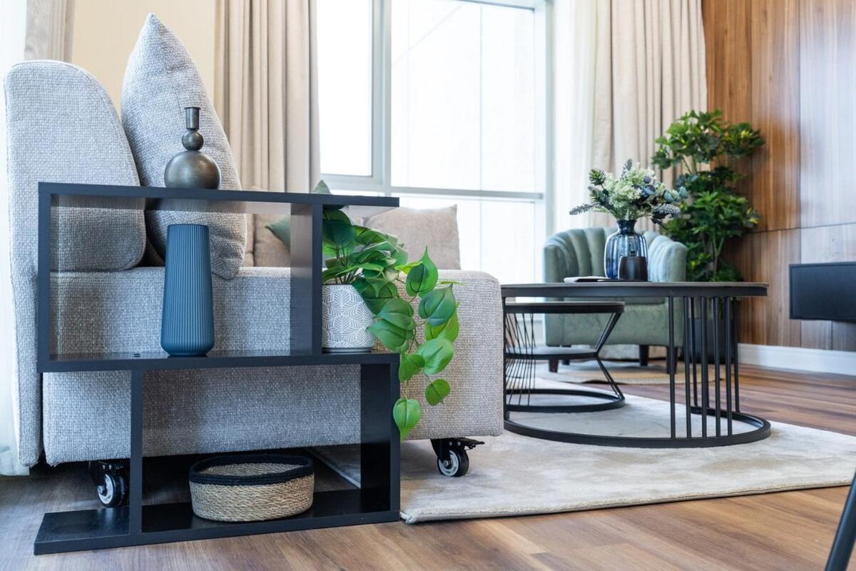 Apartment Relaxing Modern For 4 In Business Bay Dubai
