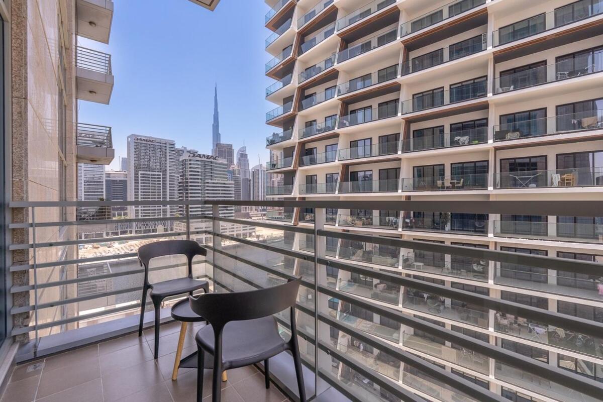 Relaxing Modern For 4 In Business Bay Dubai