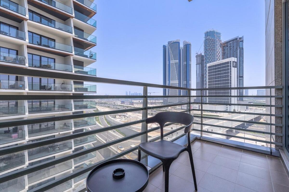 Relaxing Modern For 4 In Business Bay Apartment