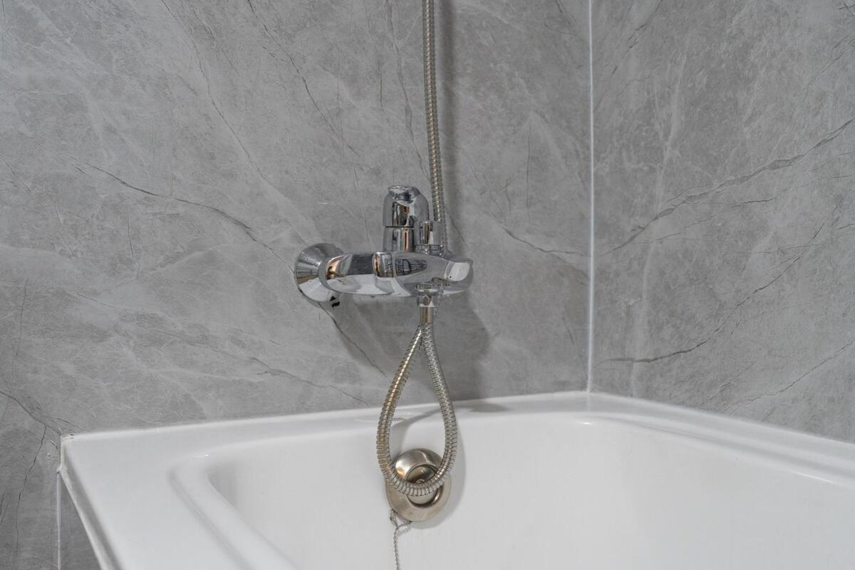 Relaxing Modern For 4 In Business Bay Apartment *