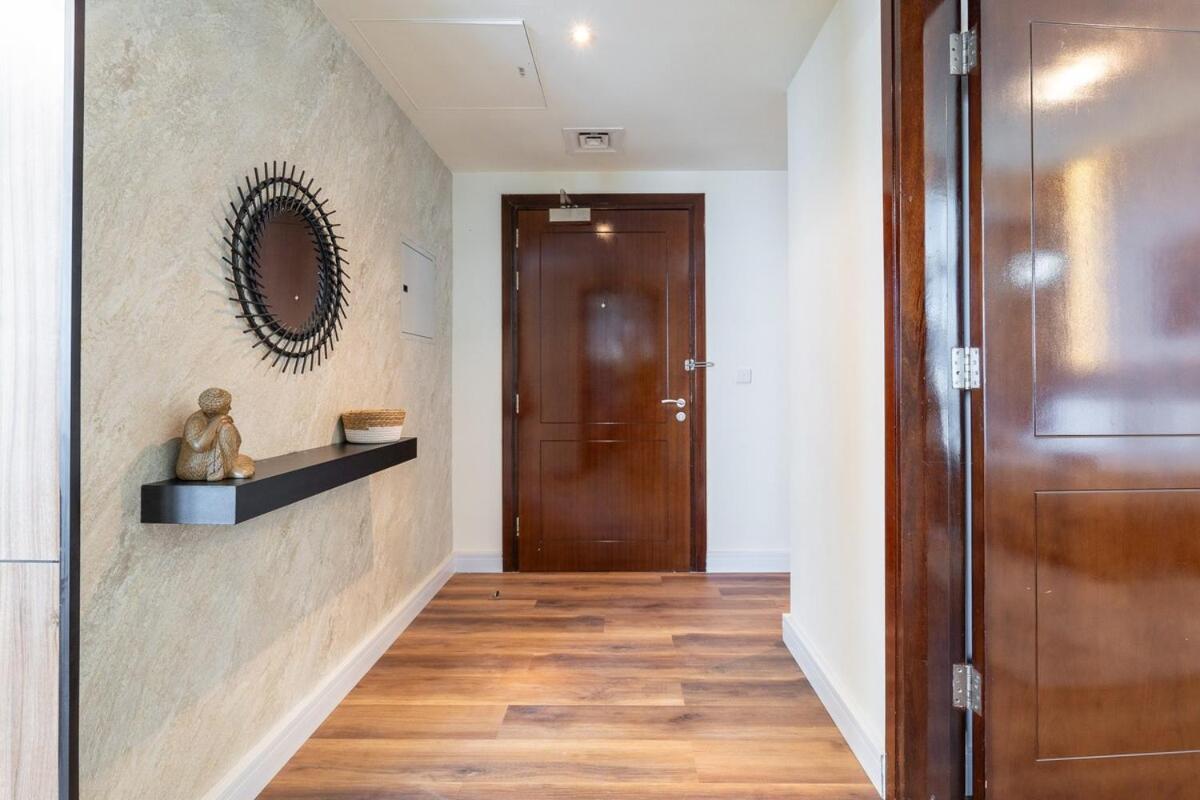 Relaxing Modern For 4 In Business Bay * Dubai