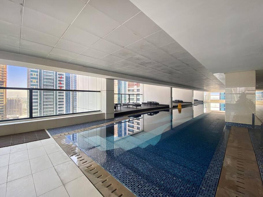 Apartment Urban Luxury Furnished 1 Bhk With Gym And Pool Access