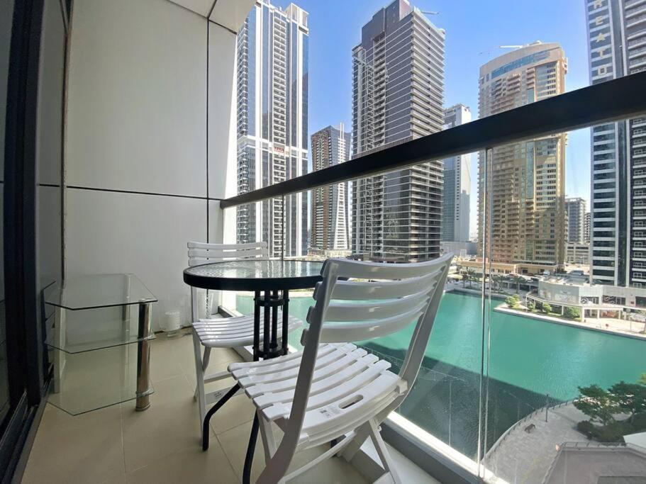 Urban Luxury Furnished 1 Bhk With Gym And Pool Access Apartment Dubai