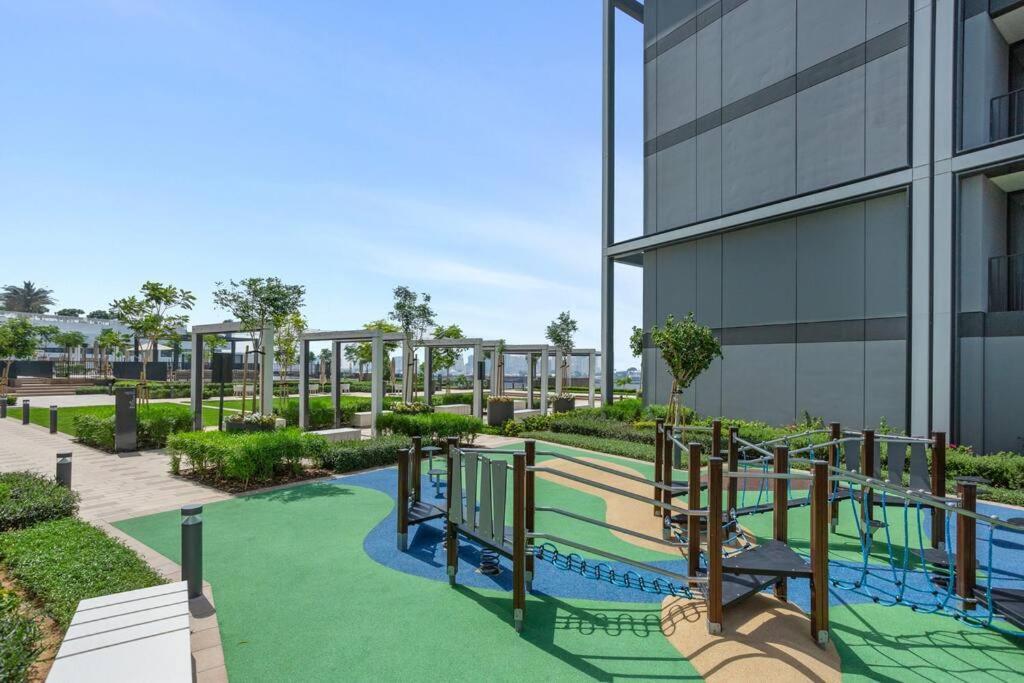 Apartment Stunning 1bdr With Style In Creek Harbour