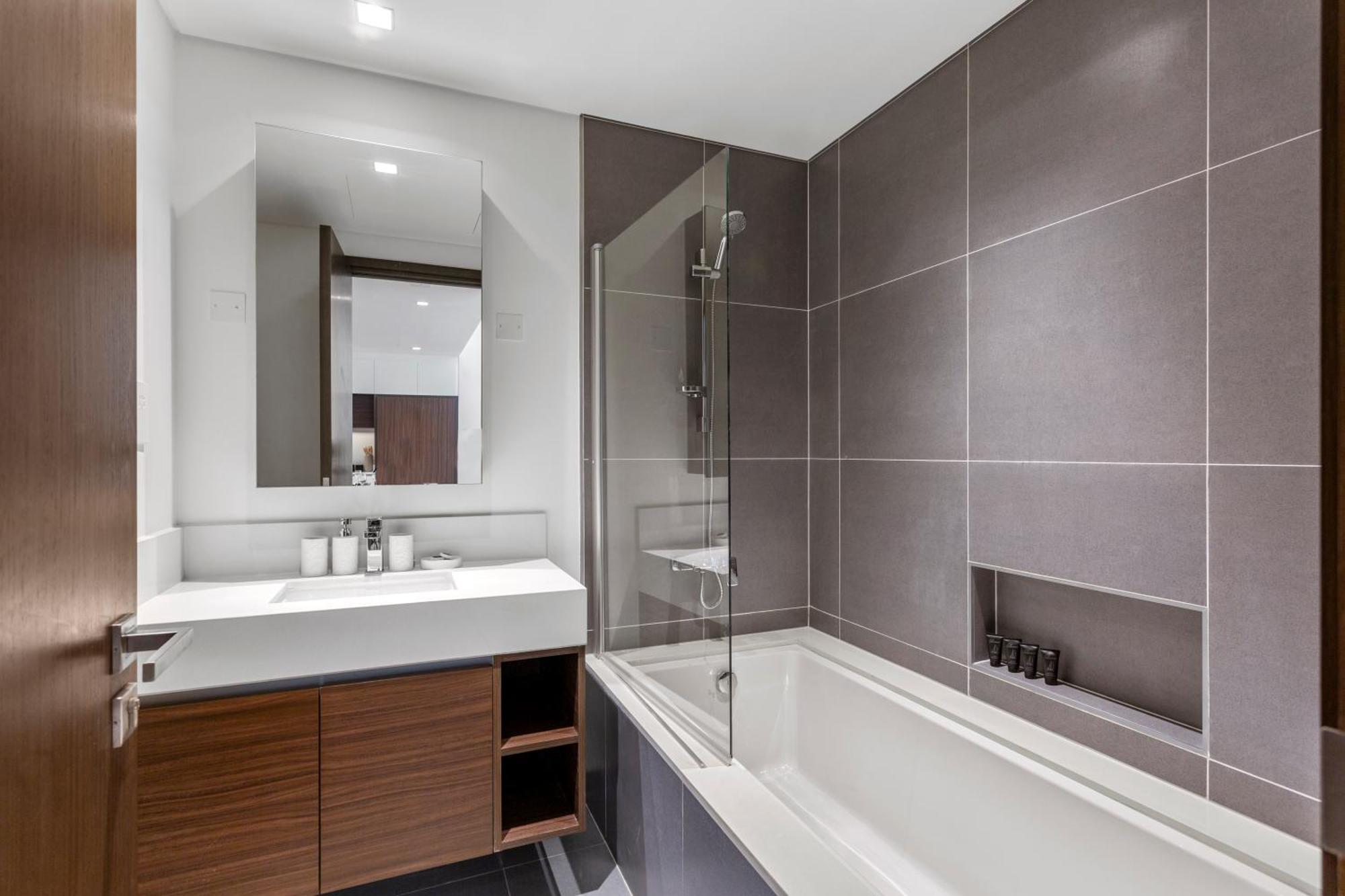Apartment Stunning 1bdr With Style In Creek Harbour *