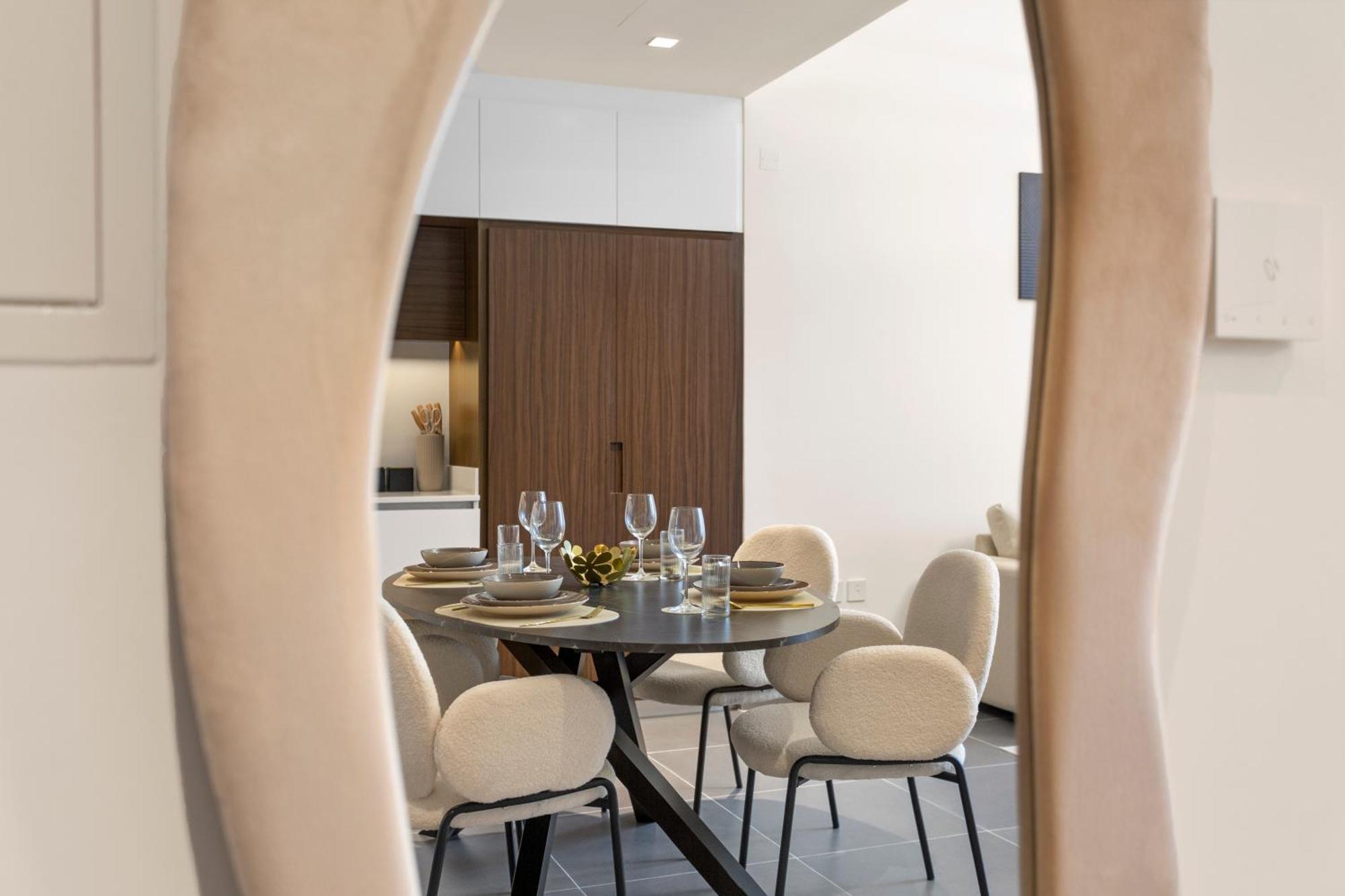 Stunning 1bdr With Style In Creek Harbour
