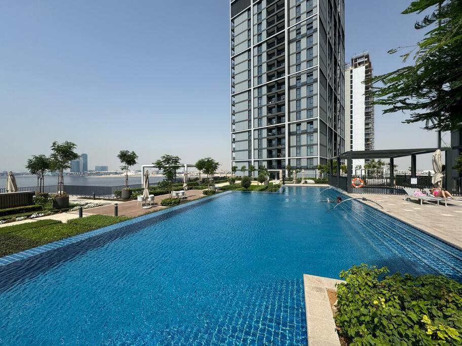 Stunning 1bdr With Style In Creek Harbour