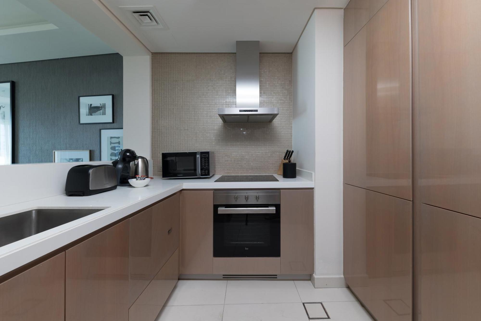 Cozy 1br With Balcony Great View, Damac Towers Apartment