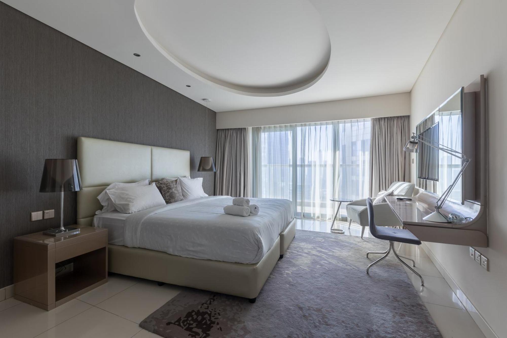 Cozy 1br With Balcony Great View, Damac Towers