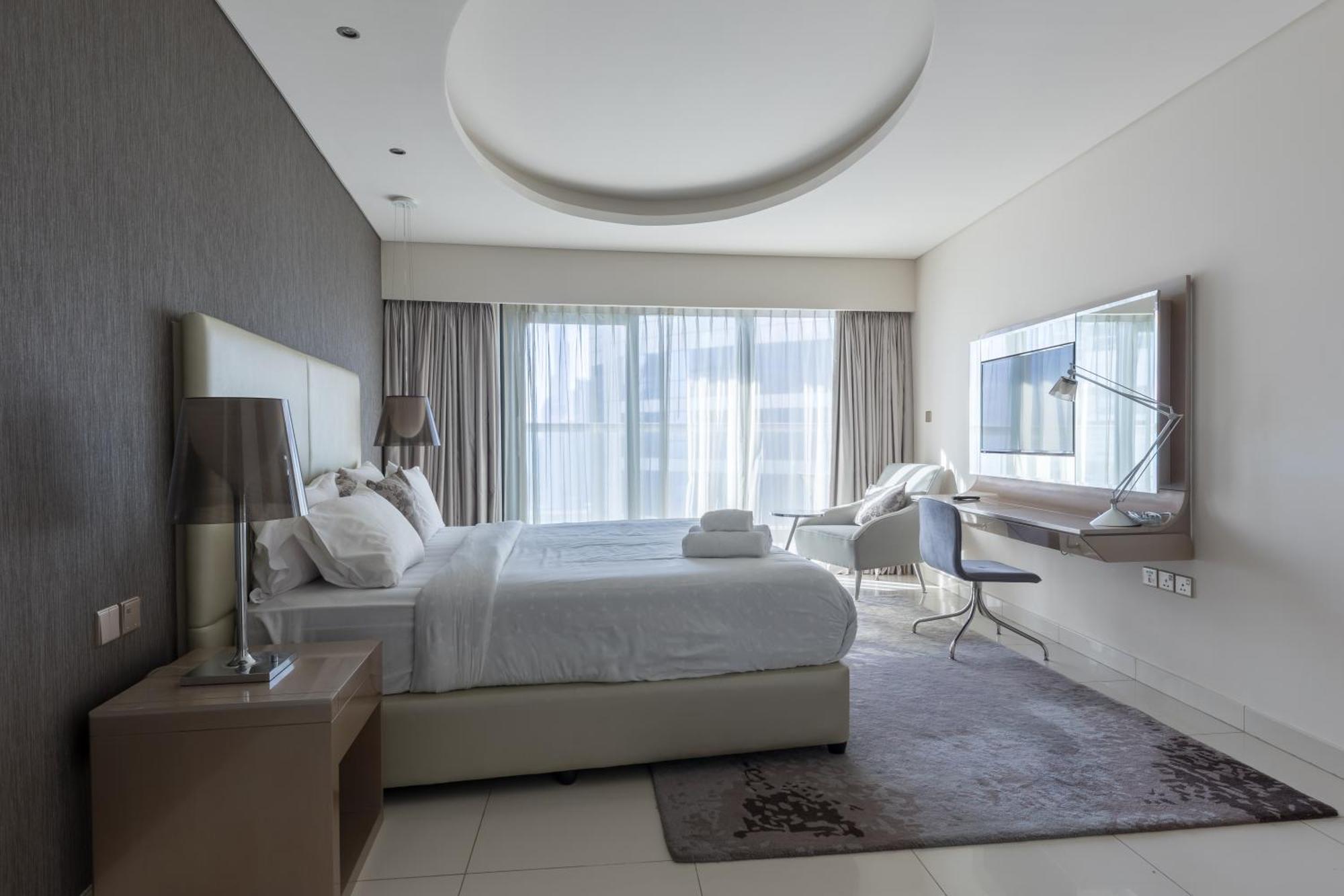 Cozy 1br With Balcony Great View, Damac Towers Apartment Dubai