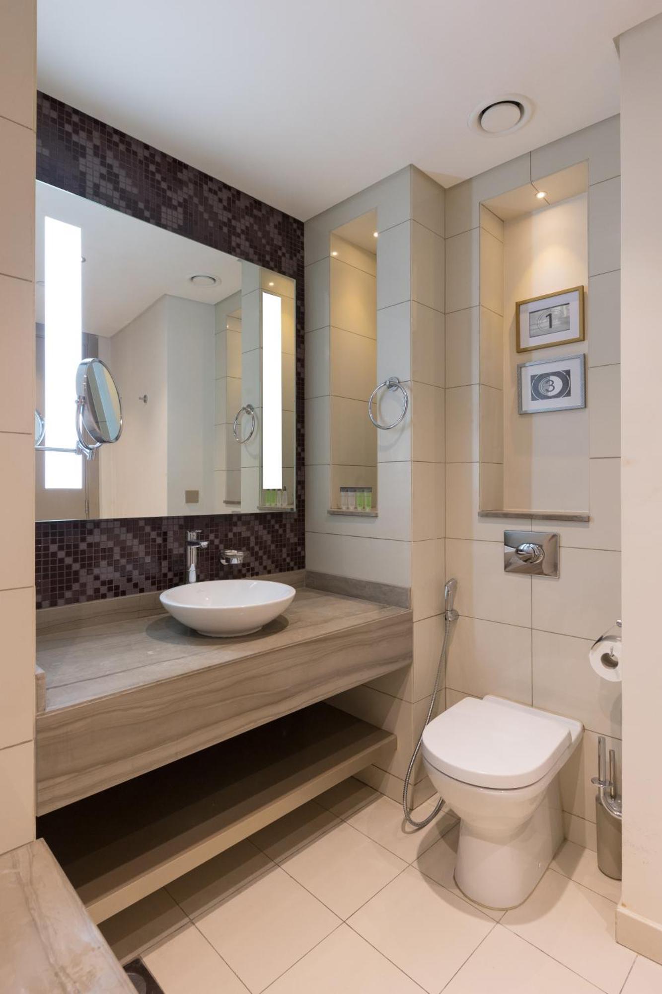 Apartment Cozy 1br With Balcony Great View, Damac Towers Dubai