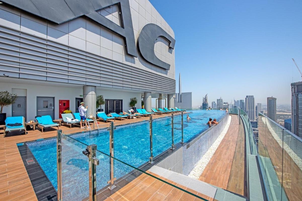 Prestigious 2-bedroom With Easy City Access In Business Bay * Dubai