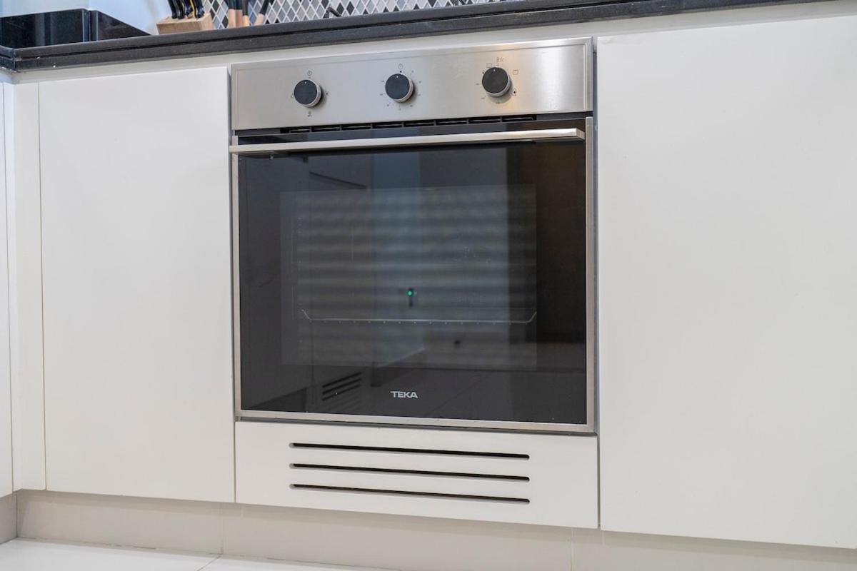 Prestigious 2-bedroom With Easy City Access In Business Bay Apartment