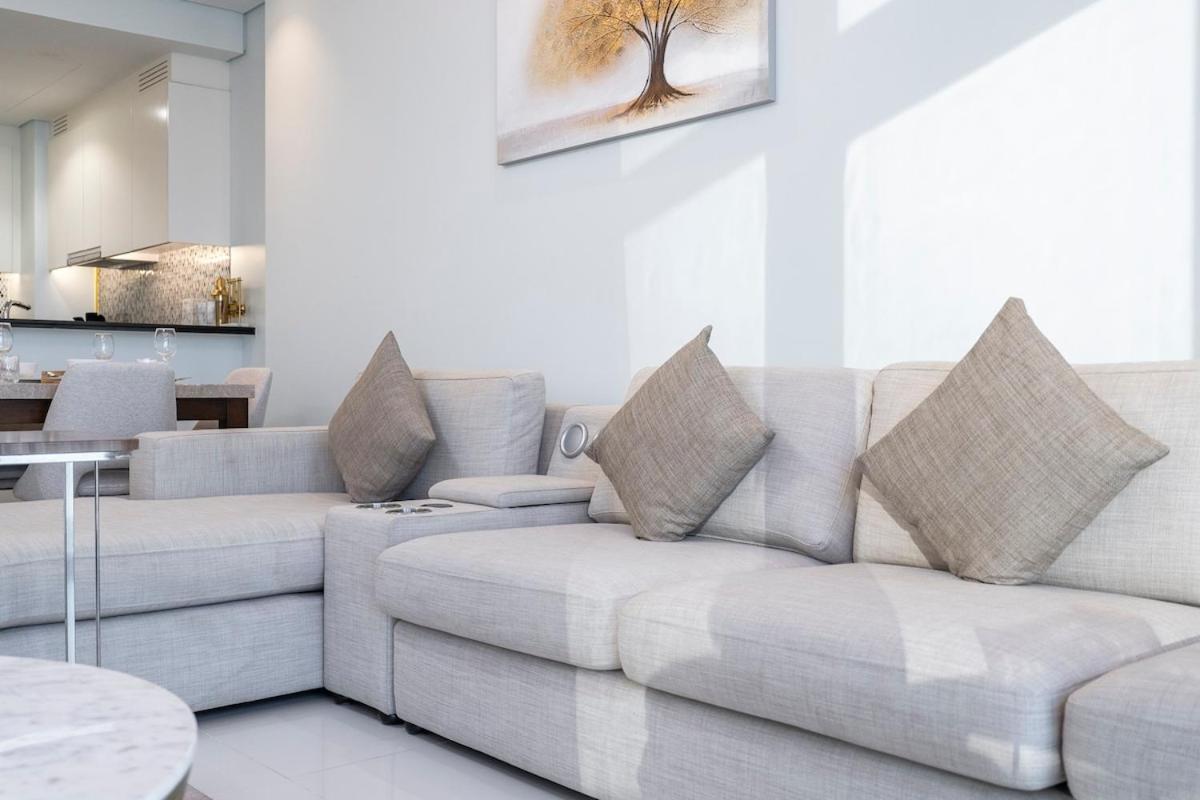 Apartment Prestigious 2-bedroom With Easy City Access In Business Bay Dubai