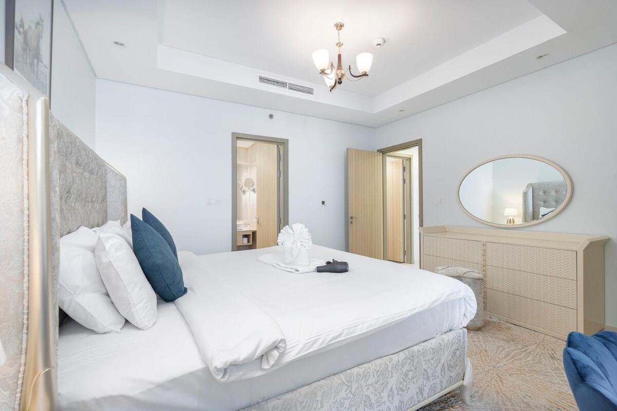 Apartment Prestigious 2-bedroom With Easy City Access In Business Bay *