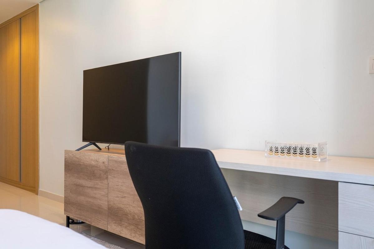 Prestigious 2-bedroom With Easy City Access In Business Bay * Dubai