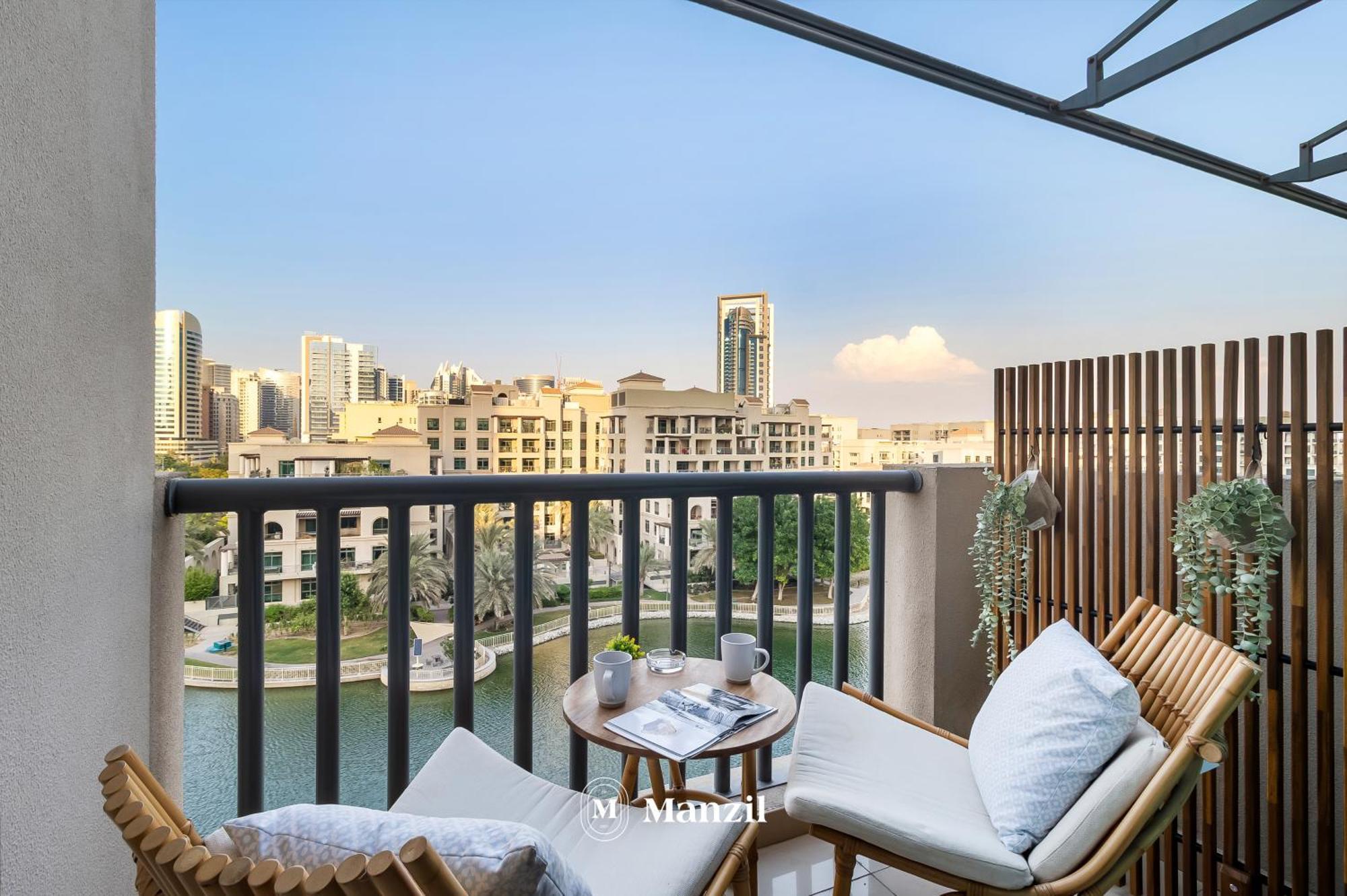 Apartment Canal View Near Marina & Palm Jumeirah Dubai
