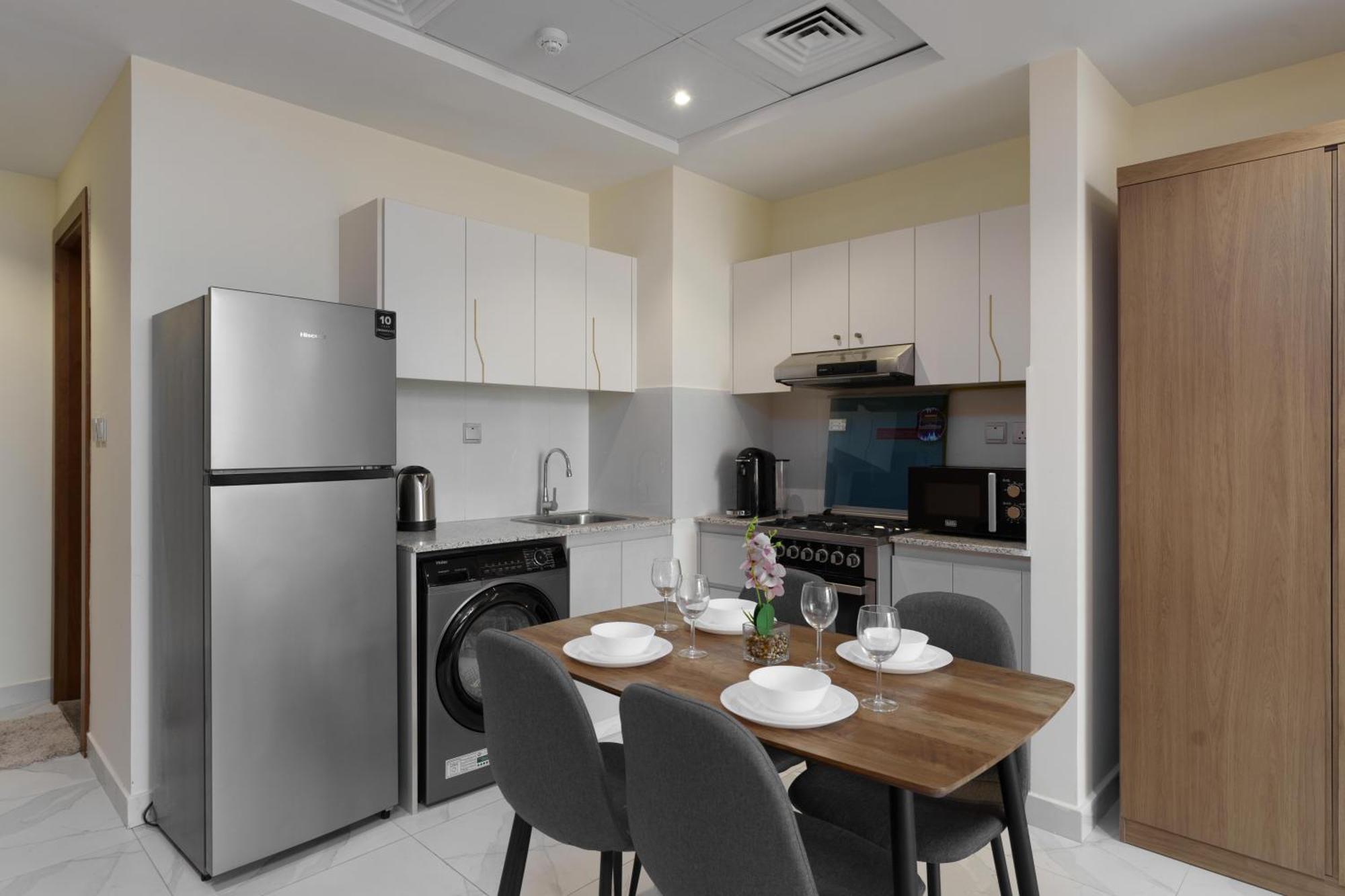 In Business Bay With Stunning Views Of Burj Khalifa & Canal * Dubai