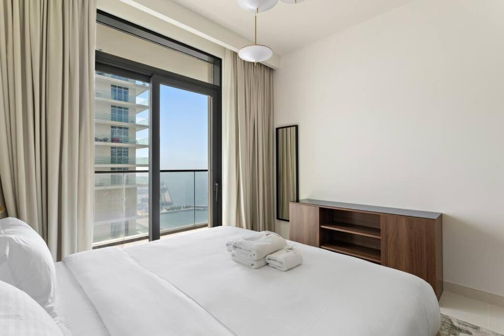 Apartment Chic Comfort Fully Furnished 1 Bhk With Sea View And Access