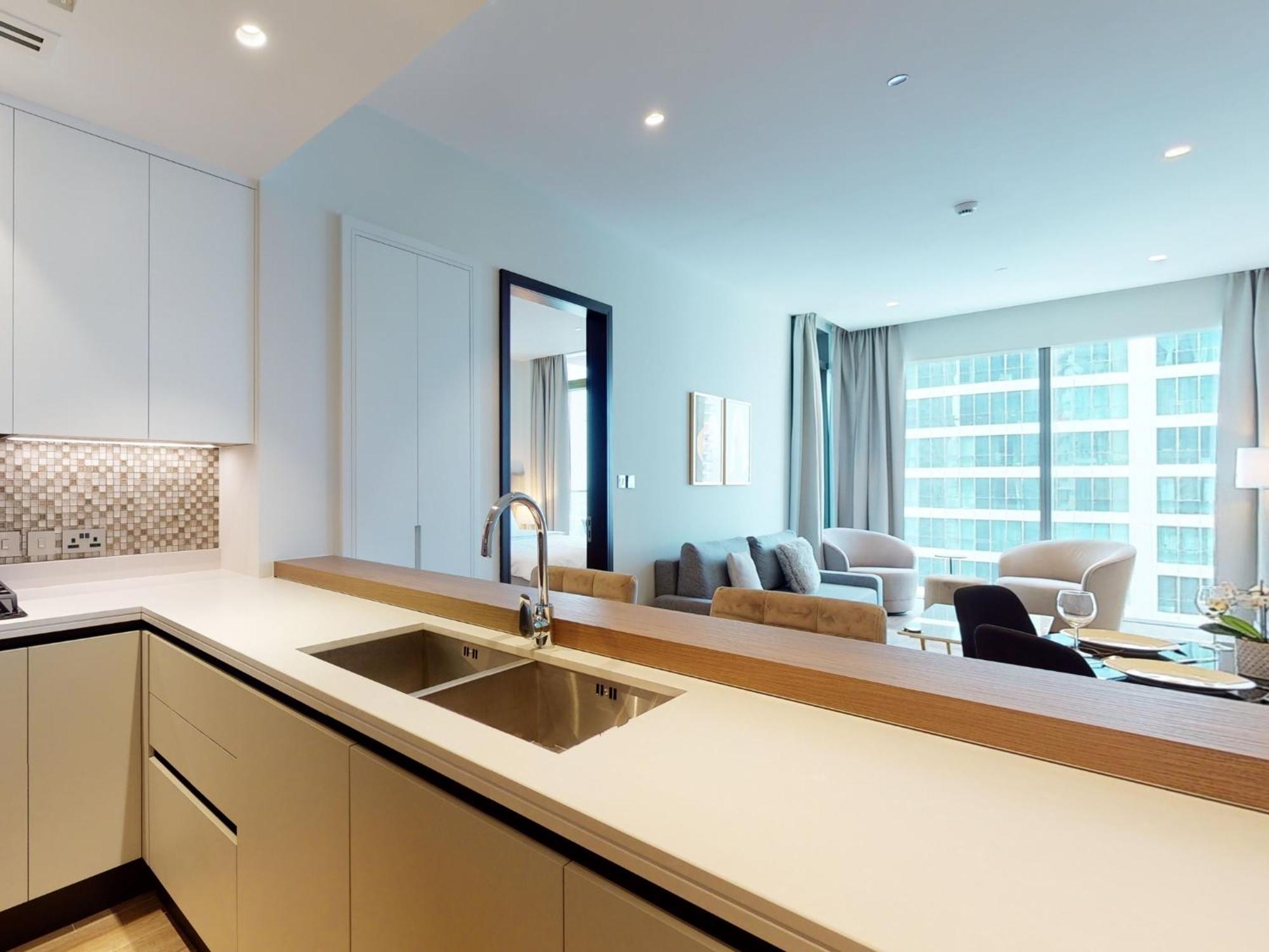 Luxury 5 Star Marina * Dubai