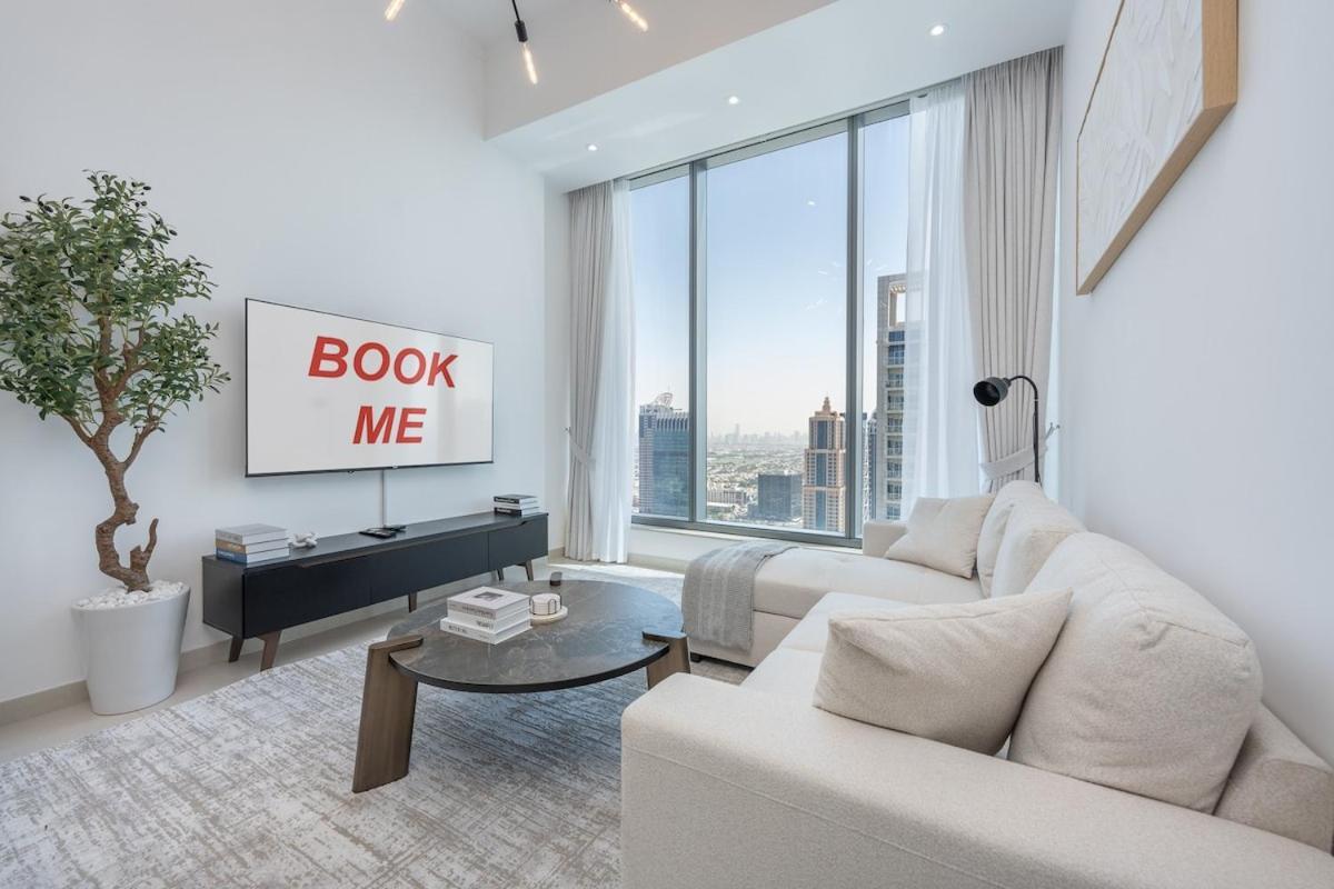 Elegant 1-bedroom With Skyline Views In Marina