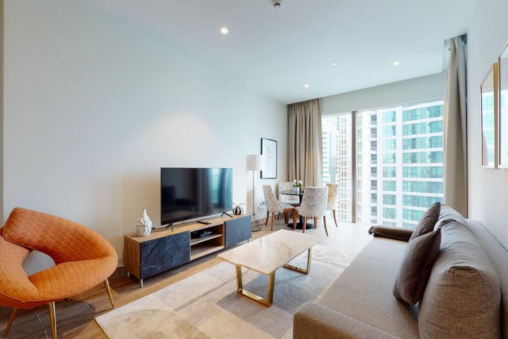 Beautiful Getaway Marina Apartment