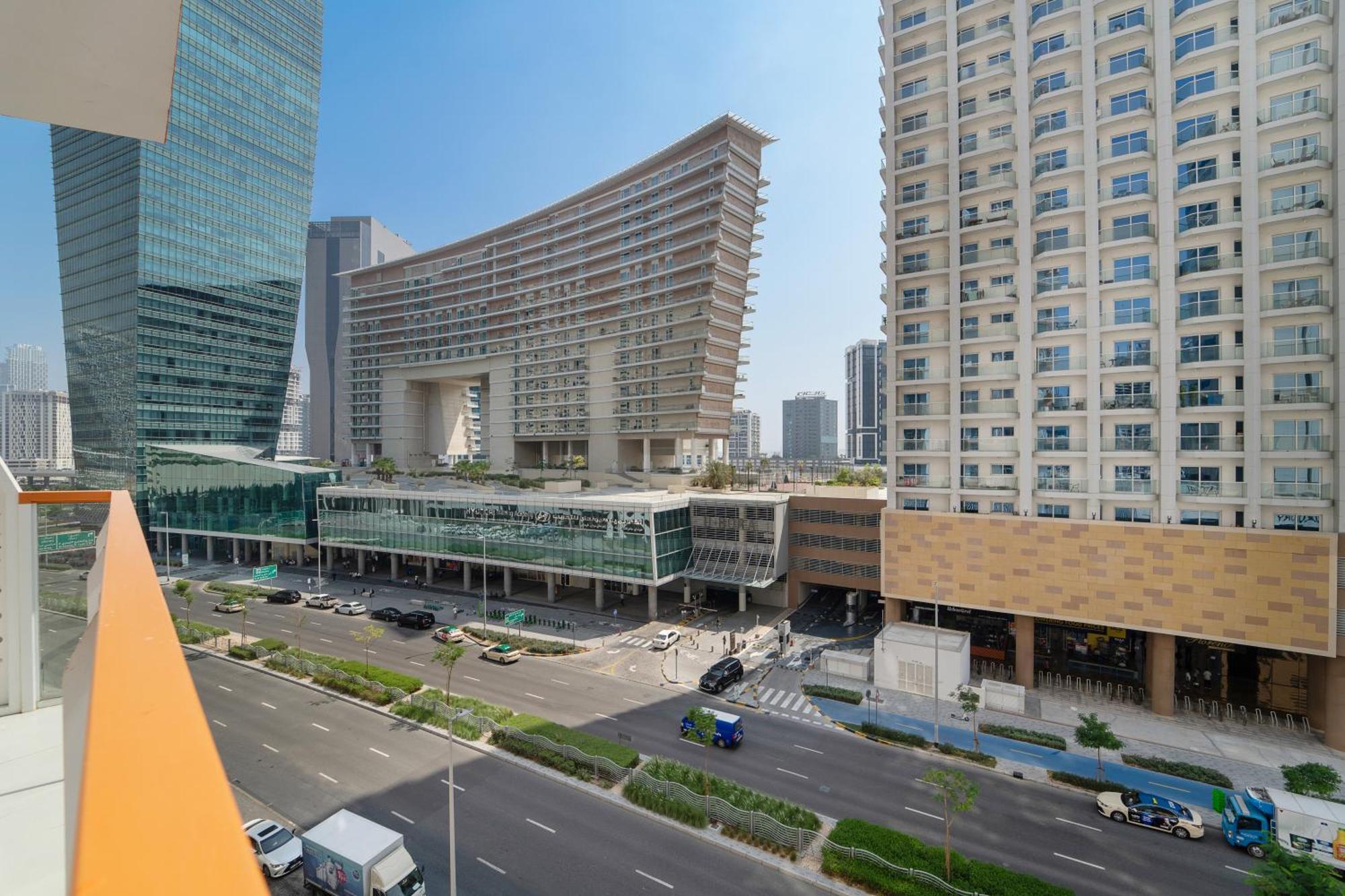 Lovely 2br With Pool, Gym & Kid's Playground Dubai