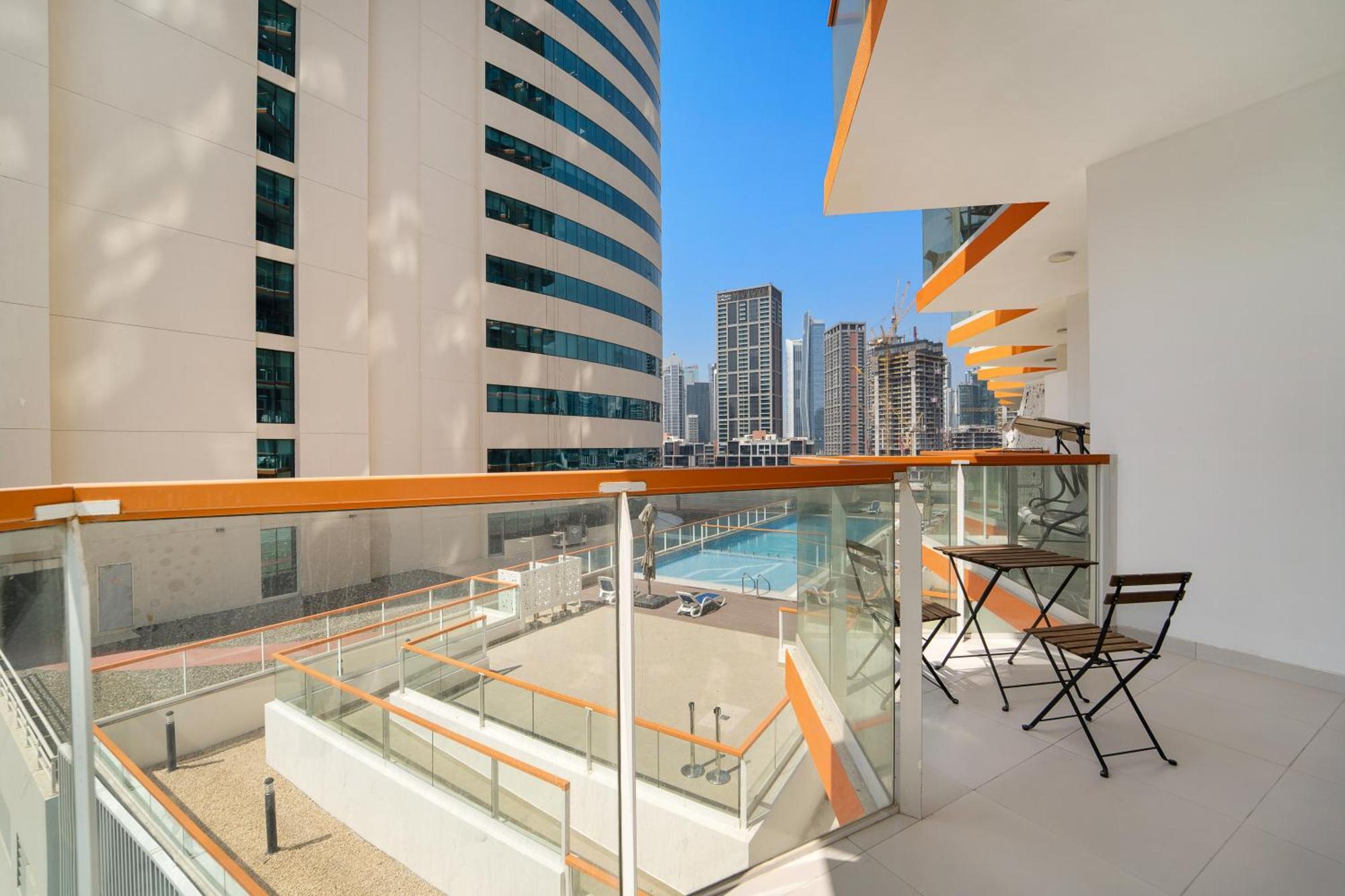 Lovely 2br With Pool, Gym & Kid's Playground *