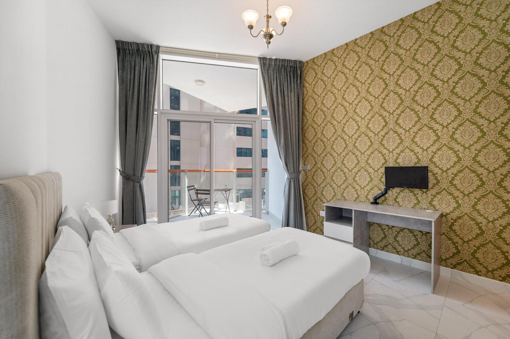 Lovely 2br With Pool, Gym & Kid's Playground Apartment *