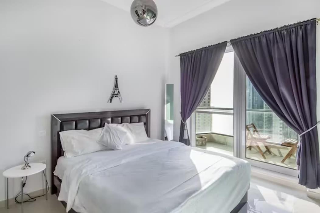 Relaxing 1-bedroom Perfect For A Family In Marina Dubai