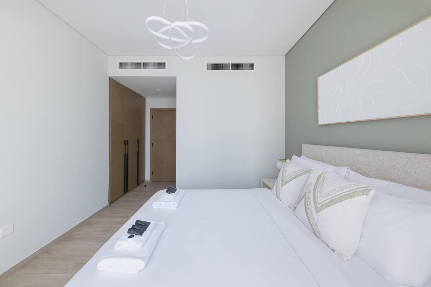 Palace Creek Harbour 1 Bd * Dubai