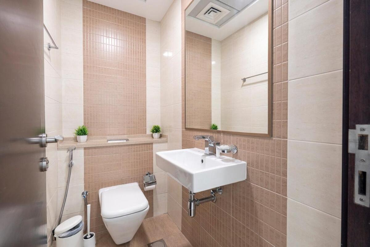 Cozy Spacious 1-bedroom Haven In Marina Apartment *