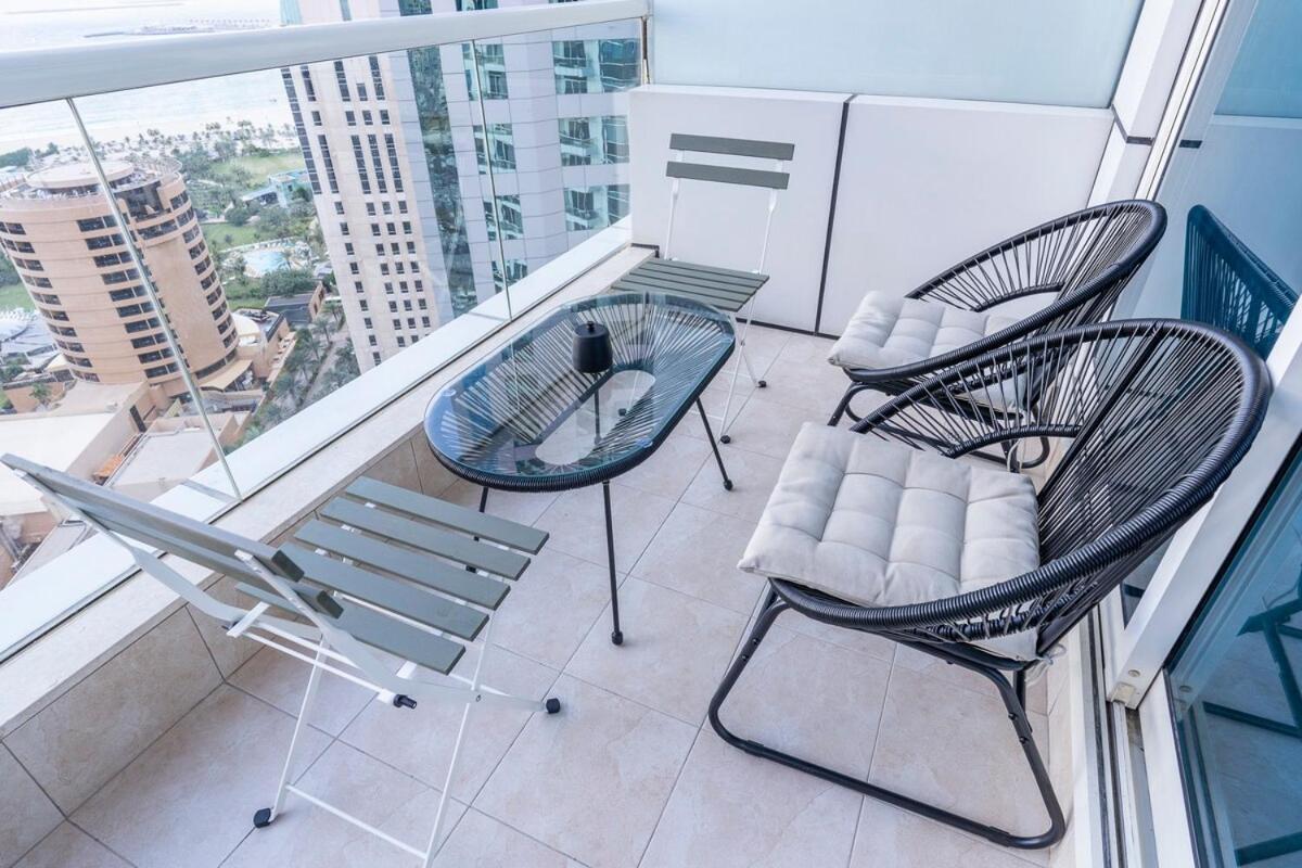 Cozy Spacious 1-bedroom Haven In Marina Apartment