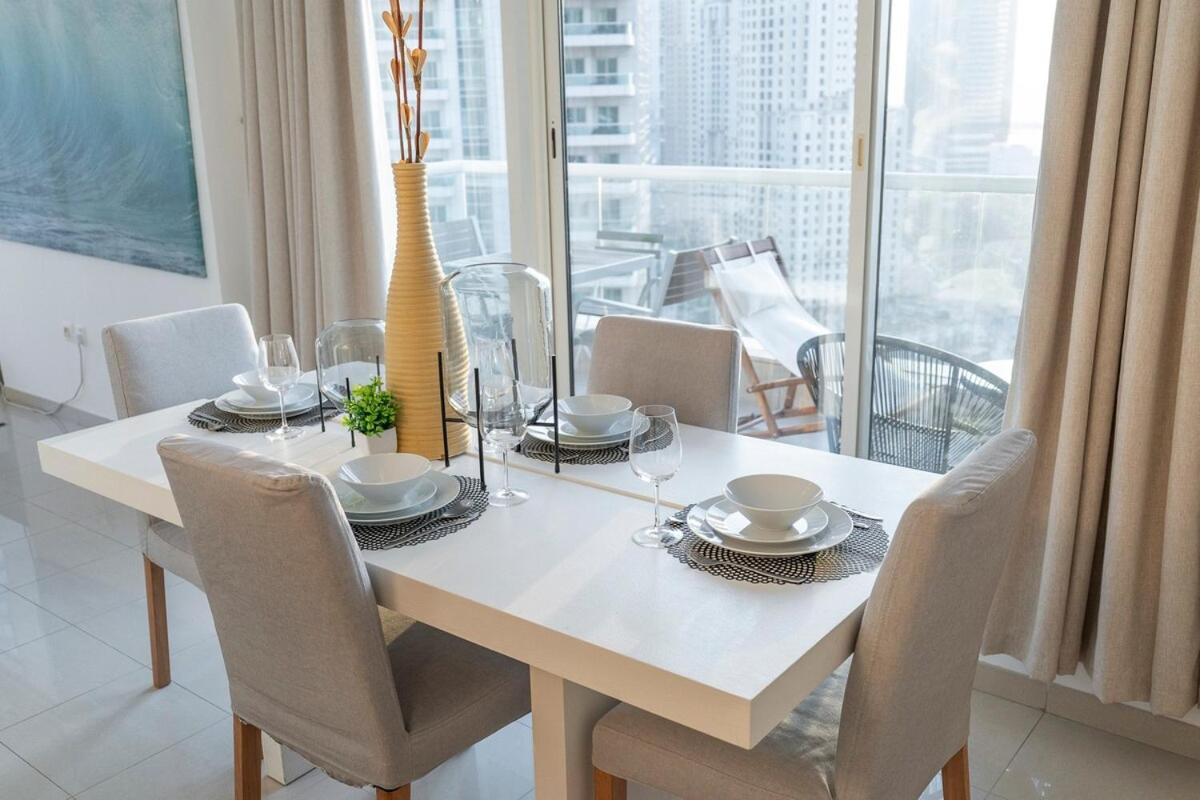 Cozy Spacious 1-bedroom Haven In Marina Apartment Dubai