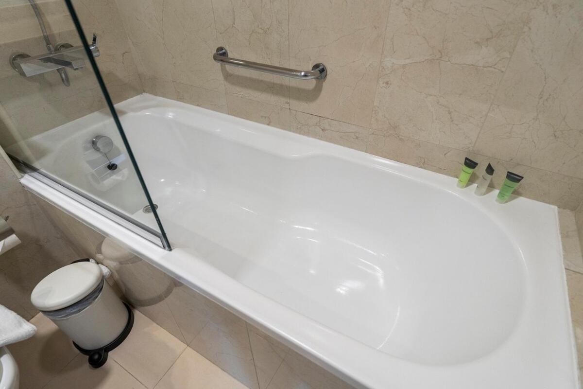 Apartment Cozy Spacious 1-bedroom Haven In Marina