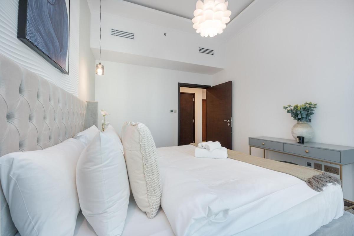 Elite 2-bedroom Flat In Downton With Burj Khalifa View! Apartment Dubai
