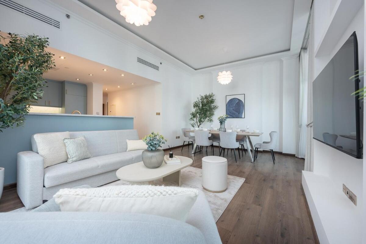 Elite 2-bedroom Flat In Downton With Burj Khalifa View! Dubai
