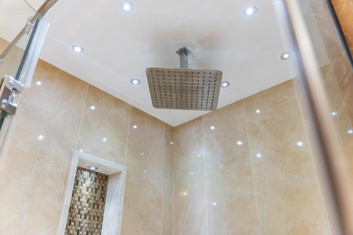 Elite 2-bedroom Flat In Downton With Burj Khalifa View! Apartment Dubai