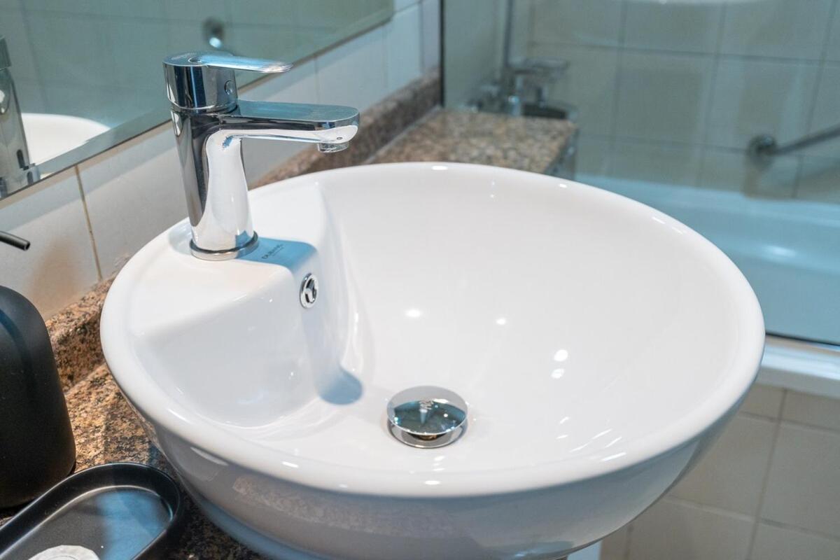 Charming Studio Apartment, With Easy Beach Access In Marina Apartment Dubai