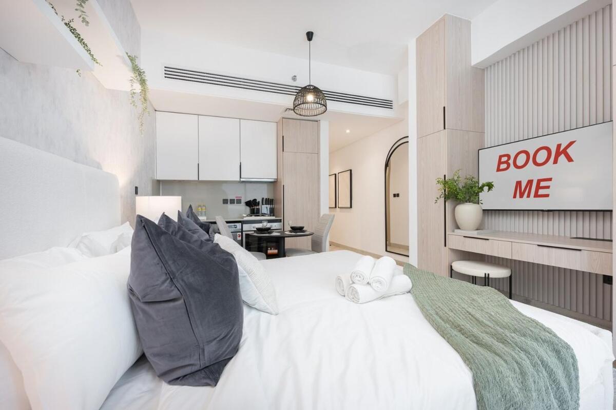 Modern With Pool View For 2 In Jvc *