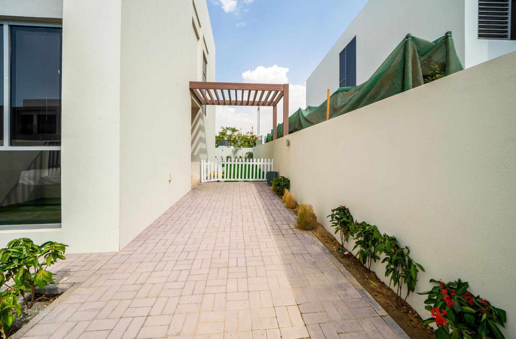 Newarabian Sidra1 - 4 Bedroom & Maid Villa