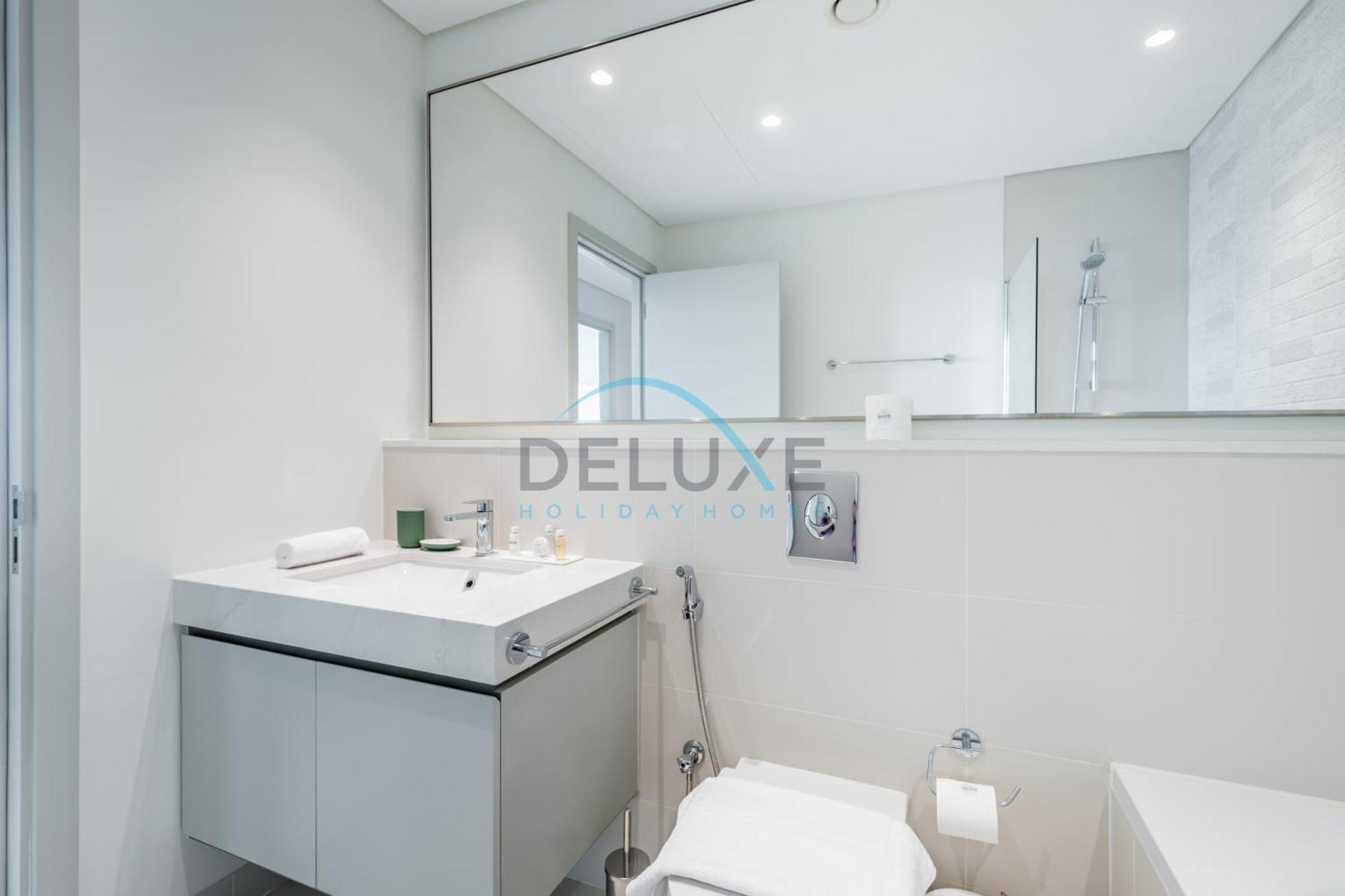 Classy 3br With Assistant At Sunrise Bay Tower 1 Emaar Beachfront, Marina By Deluxe Homes Apartment