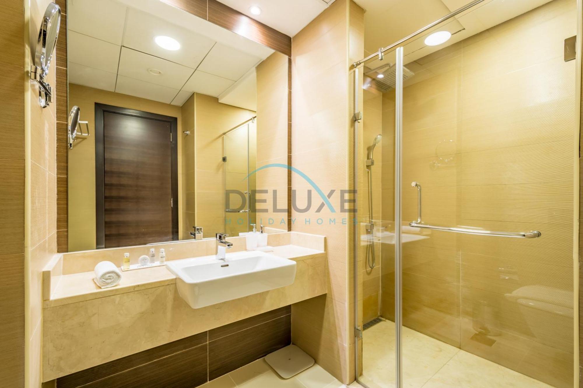 Apartment Cozy 1br Getaway In Sparkle Tower 3, Marina Buy Deluxe Homes *