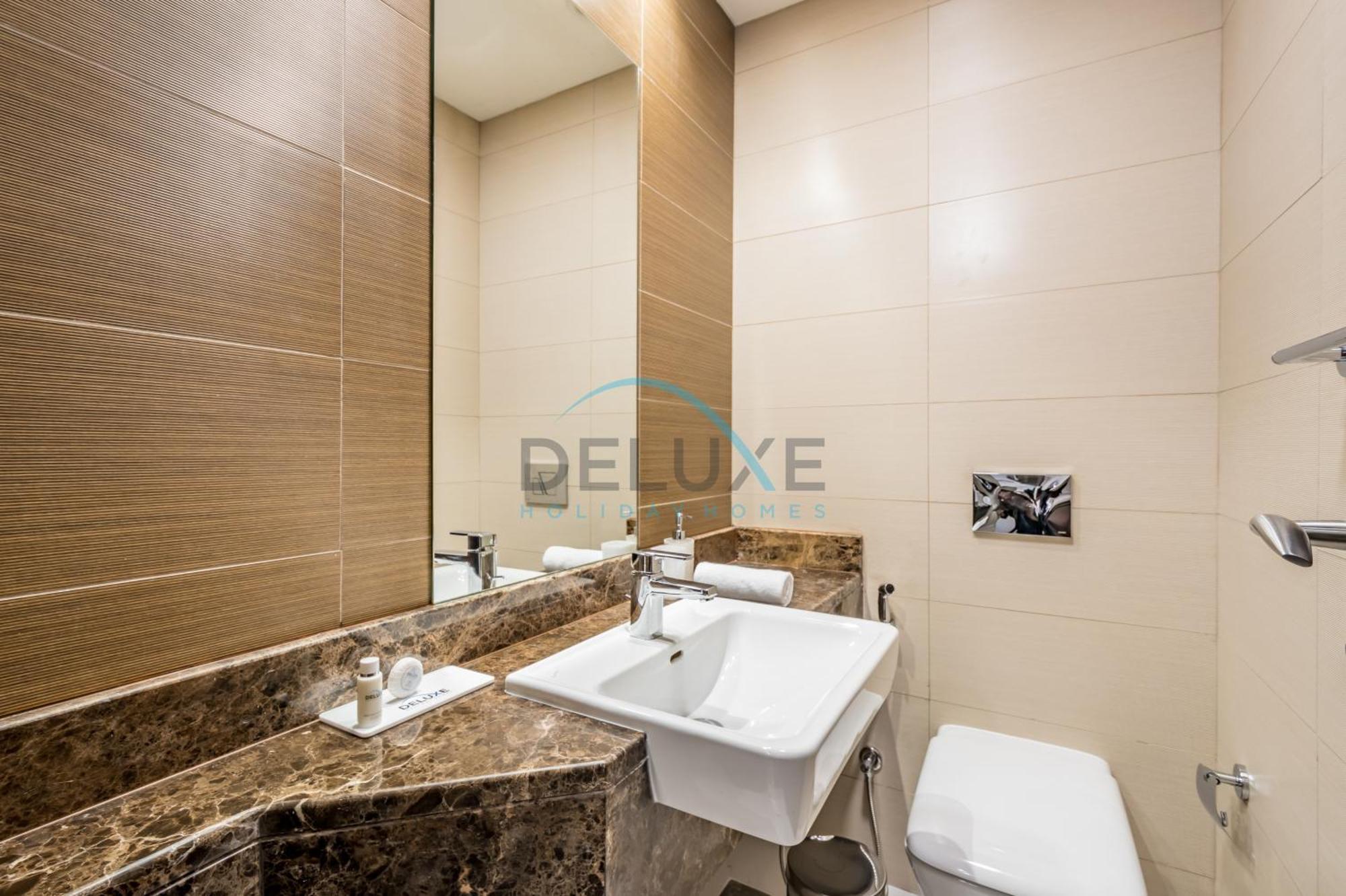 Cozy 1br Getaway In Sparkle Tower 3, Marina Buy Deluxe Homes * Dubai