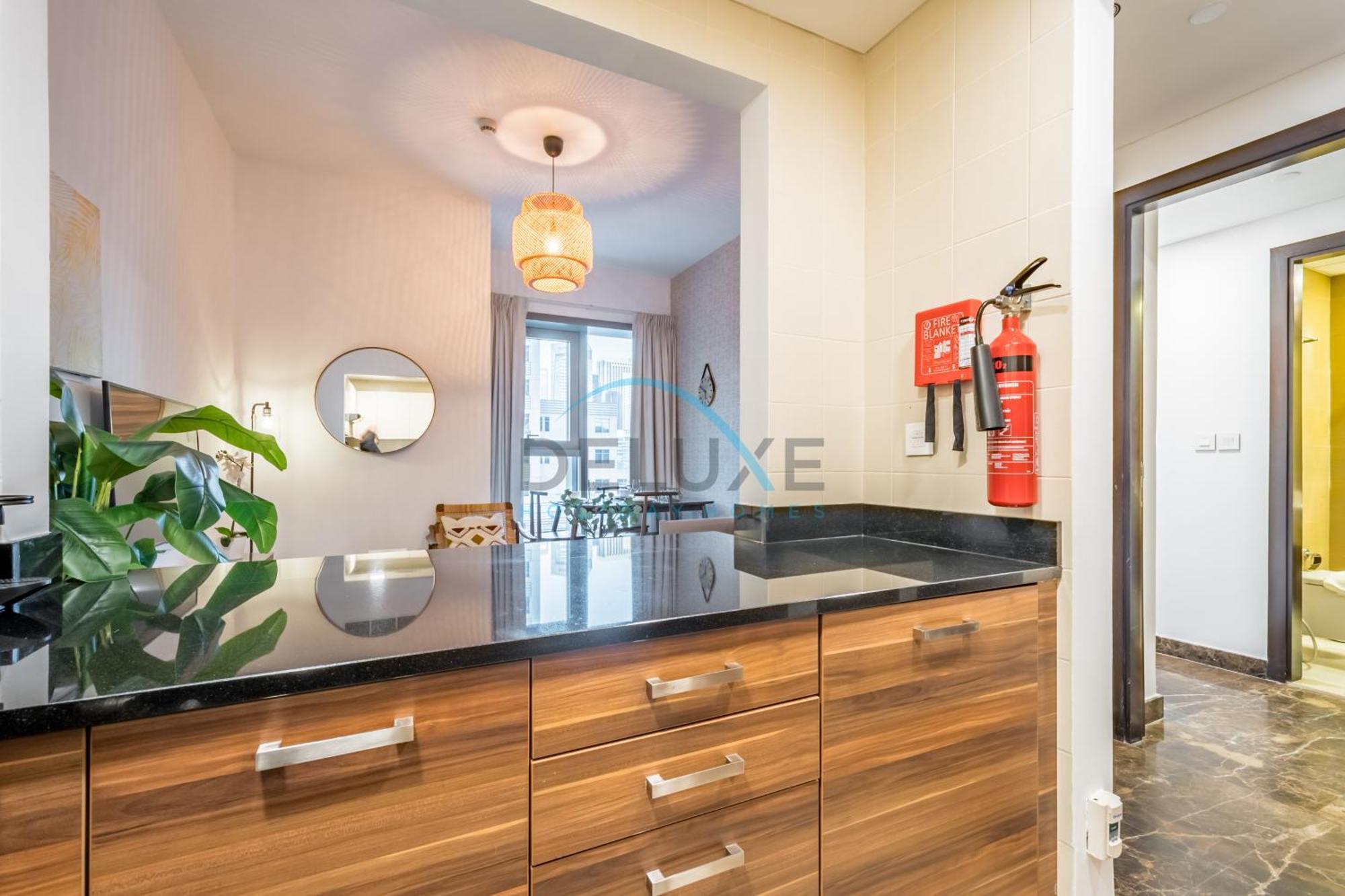 Apartment Cozy 1br Getaway In Sparkle Tower 3, Marina Buy Deluxe Homes Dubai