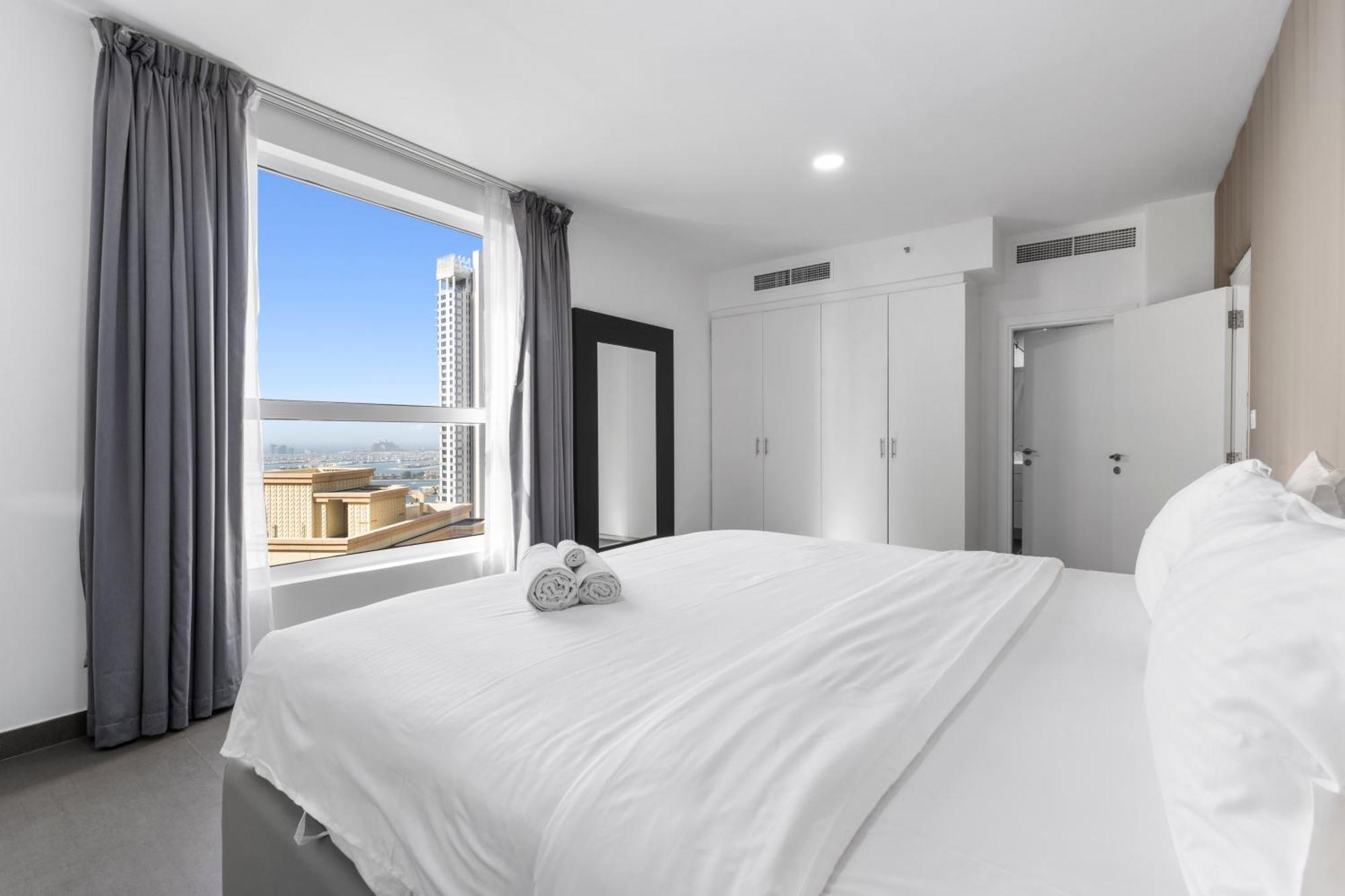 Sea View In Jbr - 2 Bedroom In Front Of The Apartment *
