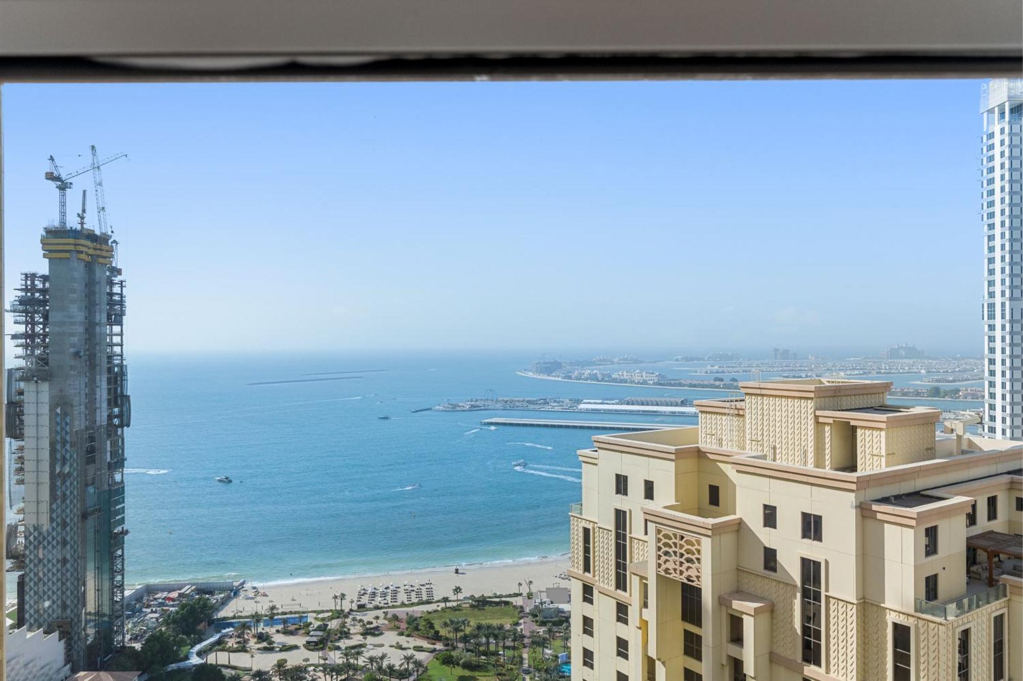 Sea View In Jbr - 2 Bedroom In Front Of The