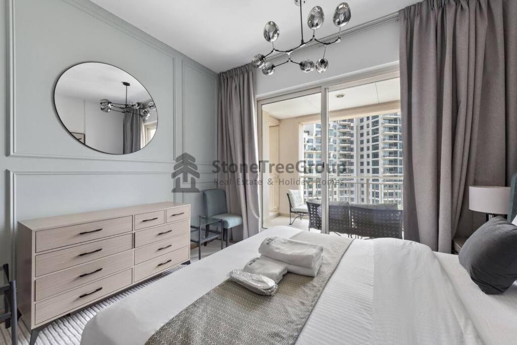 Apartment Stylish 1 Bedroom In Unique Location *